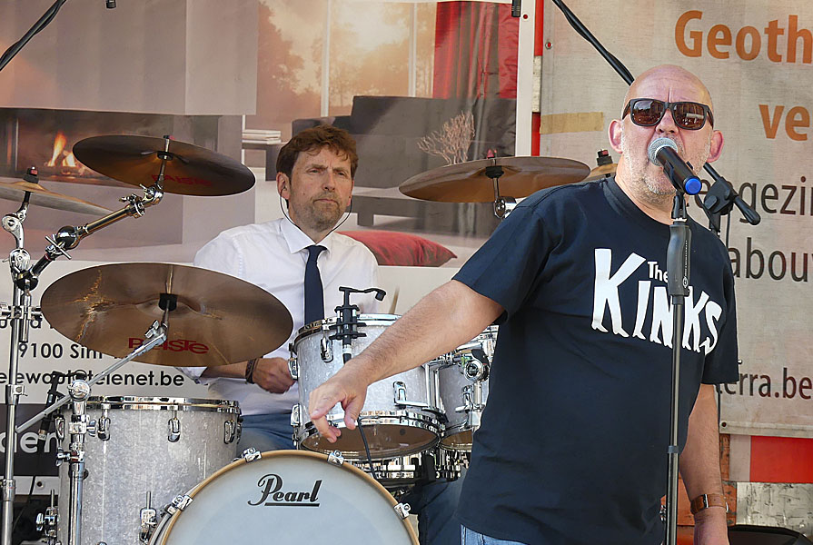 thegoldeyearsband
